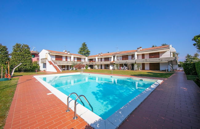 Cinzia Apartment Front Beach - Photo 1