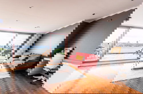 Foto 10 - Duplex Flat w Panoramic Bosphorus View and Terrace