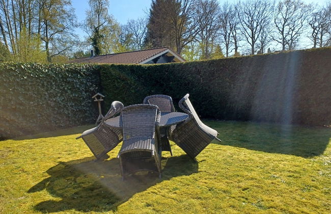 Bungalow met Omheinde Tuin op de Veluwe - Photo 23