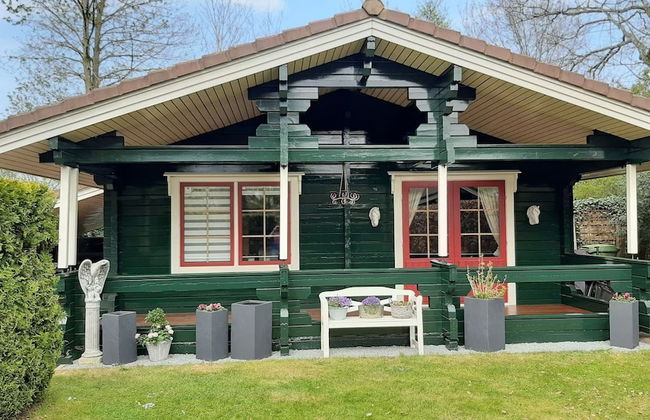 Bungalow met Omheinde Tuin op de Veluwe - Photo 1
