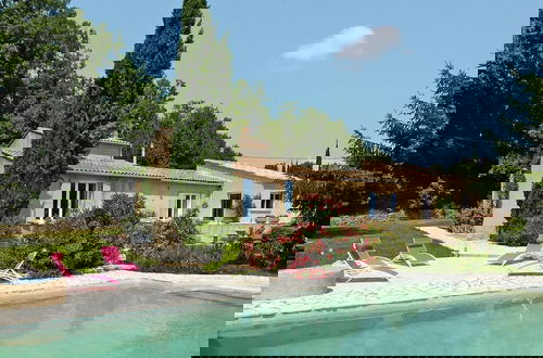 Foto 1 - Holiday Home in Puymeras With Garden