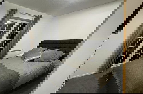Photo 5 - Cosy Cardiff Apartment Near City Centre