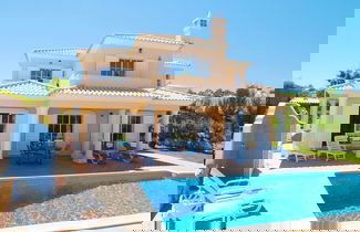 Foto 1 - Villa Dália