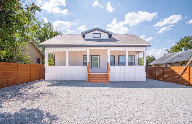 Inviting 4br/2ba Near Downtown & Riverwalk - Foto 1