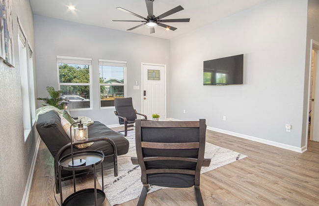 Inviting 4br/2ba Near Downtown & Riverwalk - Foto 25