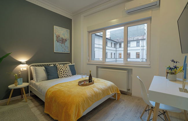 Central 4BR Flat - 2 Units Combined with Balconies, Near Cismigiu, 2 Kitchens & 2 Baths - Foto 4