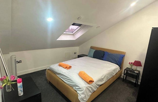 Cardiff Cathedral Apartment - Photo 3
