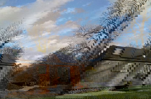 Foto 1 - Off-grid Cork Cabin With It's Own Island