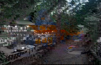 Foto 1 - Washoe Way by Avantstay Luxury Tahoe Retreat A+ Location w/ Beach Access