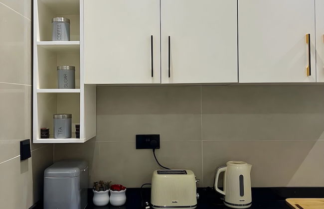 2BR Apartment With Pool and Wifi Near East Airport - Foto 9