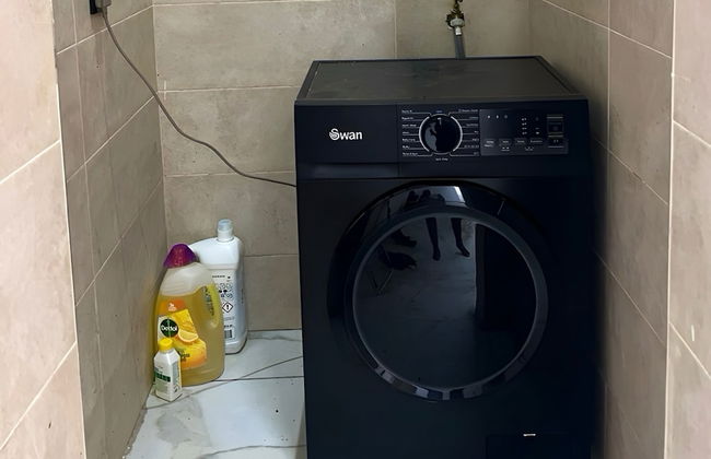 2BR Apartment With Pool and Wifi Near East Airport - Foto 21