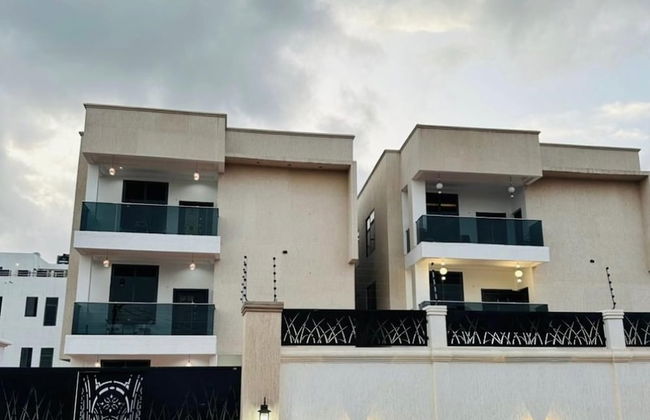 2BR Apartment With Pool and Wifi Near East Airport - Foto 26