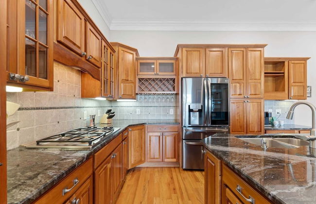 Sunset Pointe by Avantstay Waterfront, Beach, Fire Pit Sleeps 14 5bdr 4BA - Photo 26