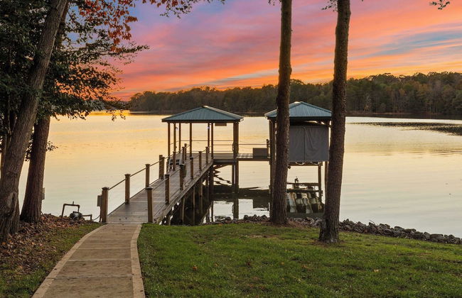 Sunset Pointe by Avantstay Waterfront, Beach, Fire Pit Sleeps 14 5bdr 4BA - Photo 9