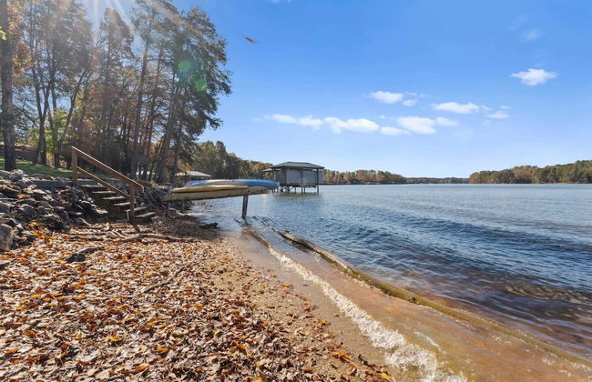 Sunset Pointe by Avantstay Waterfront, Beach, Fire Pit Sleeps 14 5bdr 4BA - Photo 18