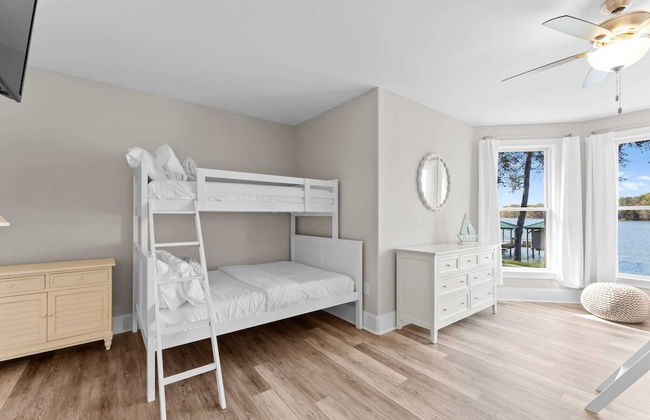 Sunset Pointe by Avantstay Waterfront, Beach, Fire Pit Sleeps 14 5bdr 4BA - Photo 44