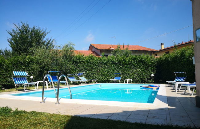 Franco house with pool - Photo 1