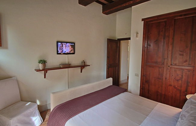 Modern Holiday Home in Foligno - Loc. With Pool - Foto 27