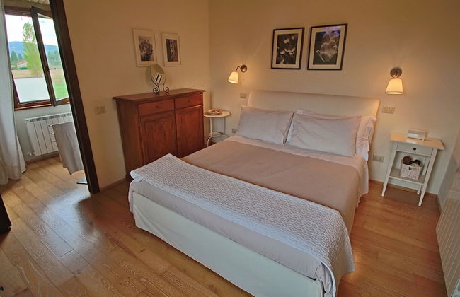 Modern Holiday Home in Foligno - Loc. With Pool - Foto 17