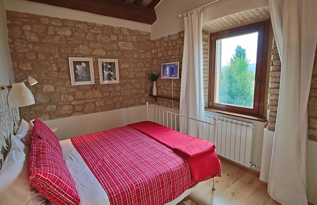 Modern Holiday Home in Foligno - Loc. With Pool - Foto 16