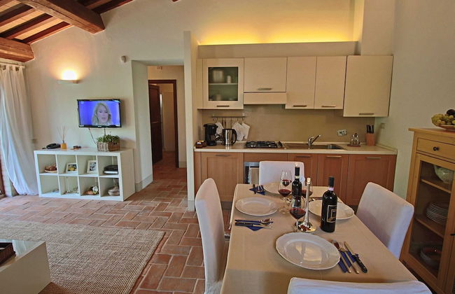 Modern Holiday Home in Foligno - Loc. With Pool - Foto 46