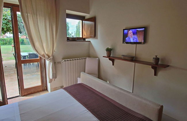 Modern Holiday Home in Foligno - Loc. With Pool - Foto 11