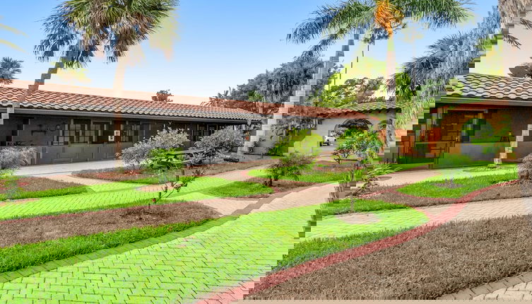 Foto 1 - Port Of The Islands Resort