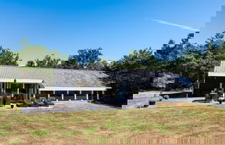 Foto 1 - 8 Person Holiday Home in Norre Nebel