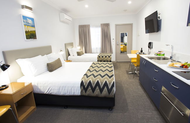 Altitude Motel Apartments - Photo 17