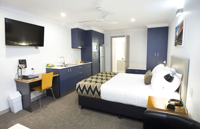 Altitude Motel Apartments - Photo 7