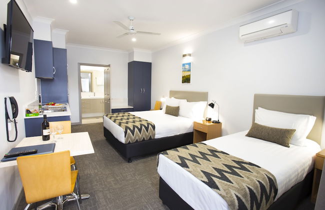 Altitude Motel Apartments - Photo 16
