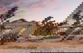 Foto 2 - Chuckwalla by Avantstay Joshua Tree Haven w/ Hot Tub & Modern Interior