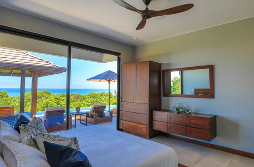 Photo 14 - Dreamy Jungle Ocean-view Luxury Villa w Pool