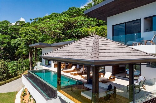 Foto 50 - Dreamy Jungle Ocean-view Luxury Villa w Pool
