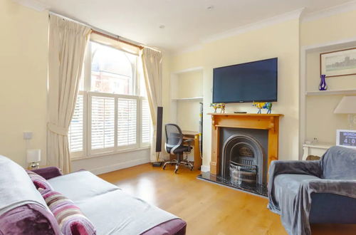 Foto 8 - Peaceful 2 Bedroom Apartment in Affluent Fulham