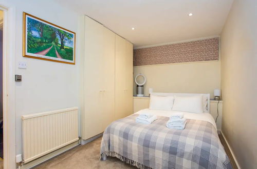 Photo 2 - Peaceful 2 Bedroom Apartment in Affluent Fulham