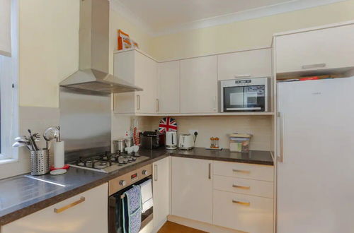 Foto 13 - Peaceful 2 Bedroom Apartment in Affluent Fulham