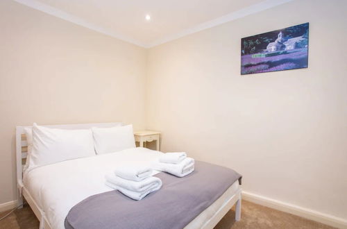 Foto 10 - Peaceful 2 Bedroom Apartment in Affluent Fulham