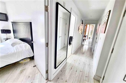 Photo 3 - Stunning 2-bed Apt & Balcony in Notting Hill