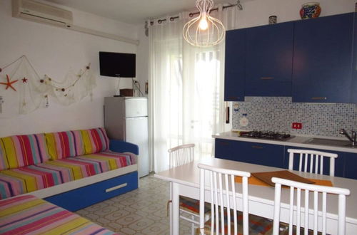 Photo 6 - Colourful Studio With Shared Pool for 4 Guests