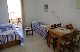 Foto 2 - Spacious Family Apartment With Sea View And Swimming Pool