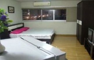 Foto 3 - Room in Guest Room - Impact Don Mueang Bangkok Guest House