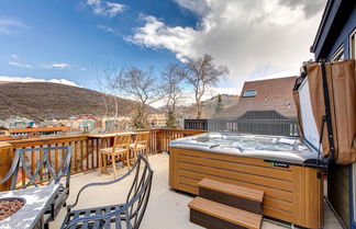 Photo 1 - KBM Resorts: Walk to Town Lift Ski Run, hot Tub, Firepit