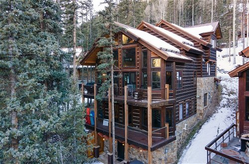 Photo 24 - Apex by Avantstay Cozy Expansive Mountain Home Close to the Slopes w/ Hot Tub