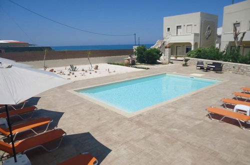 Photo 15 - 3 Bedrooms Apartment With Sea View and Swimming Pool