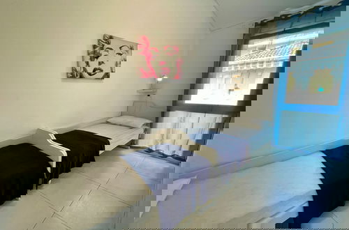 Foto 4 - Renovated Apartment With Bright Balcony