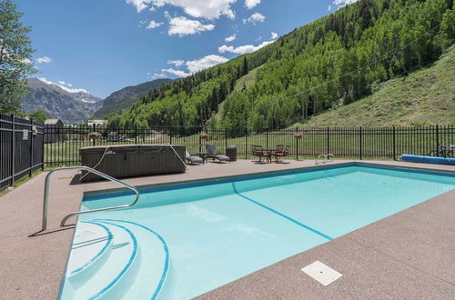 Photo 6 - Etta Place Too 103 by Avantstay Close to Town & The Slopes! In Complex w/ Communal Pool & Hot Tub