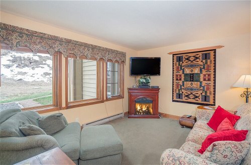 Foto 2 - Etta Place Too 103 by Avantstay Close to Town & The Slopes! In Complex w/ Communal Pool & Hot Tub