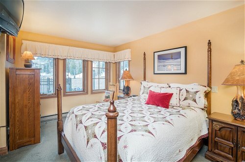 Photo 10 - Etta Place Too 103 by Avantstay Close to Town & The Slopes! In Complex w/ Communal Pool & Hot Tub