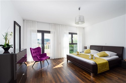 Photo 4 - Luxury City Villa Trogir